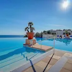 Vue Avec Piscine - *