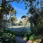 Vue Avec Piscine - * Cannes