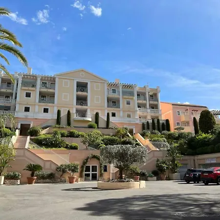 T2 Cosy Vue - Piscine - Tennis -