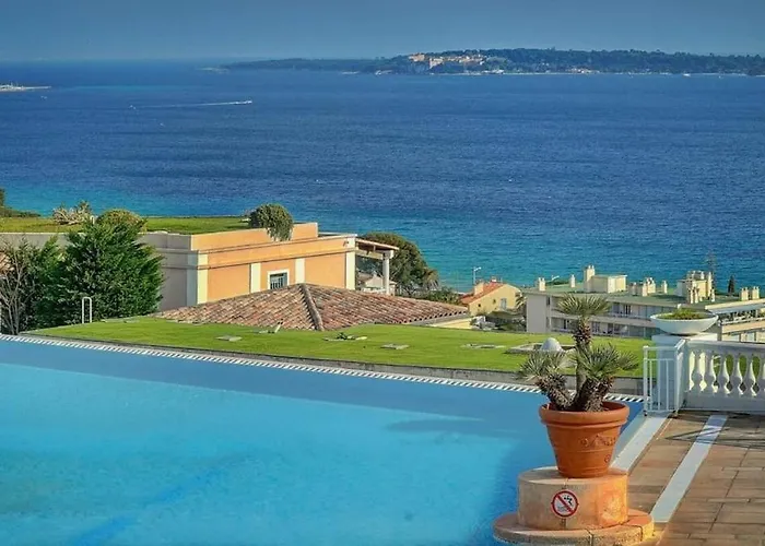 Apartmán Vue Avec Piscine - *